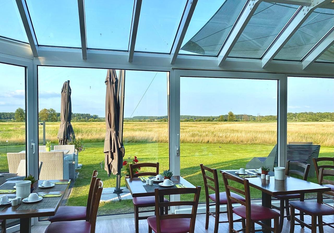 Hotel Am Mueritz-Nationalpark Варен Екстер'єр фото